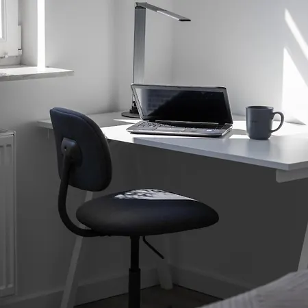 Comfortable With Parking By Renters Appartement Warschau