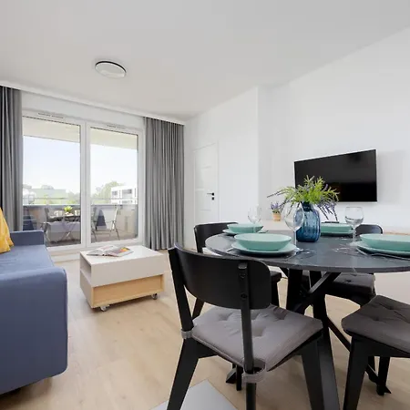 Comfortable With Parking By Renters Appartement *